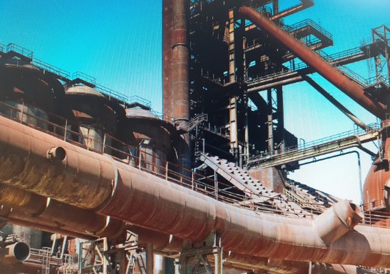 Justiziak langile baten emaztearen alarguntza-pentsioaren gaineko % 30eko prestazio-errekargua aitortu du